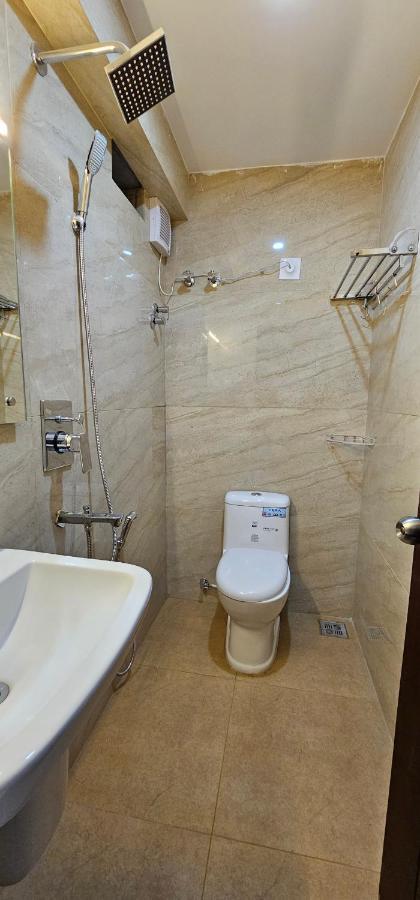 Blueway Residency Downtown Hotel Thiruvananthapuram Ngoại thất bức ảnh
