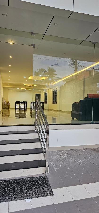 Blueway Residency Downtown Hotel Thiruvananthapuram Ngoại thất bức ảnh