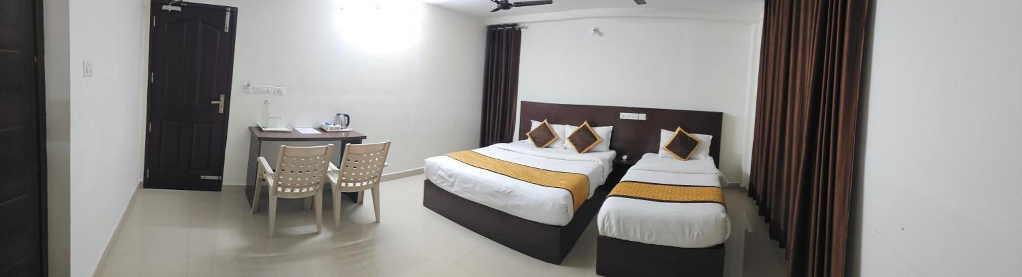 Blueway Residency Downtown Hotel Thiruvananthapuram Ngoại thất bức ảnh