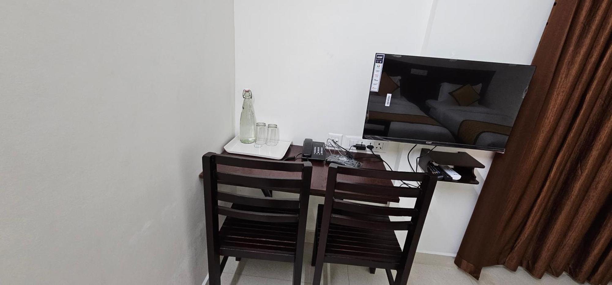 Blueway Residency Downtown Hotel Thiruvananthapuram Ngoại thất bức ảnh